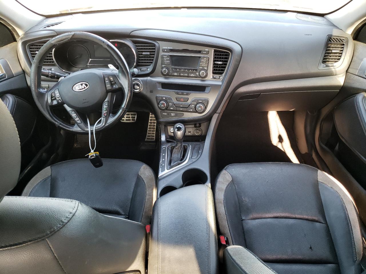 Photo 9 from auction – 2012 KIA OPTIMA SX with VIN 5XXGR4A66CG065064