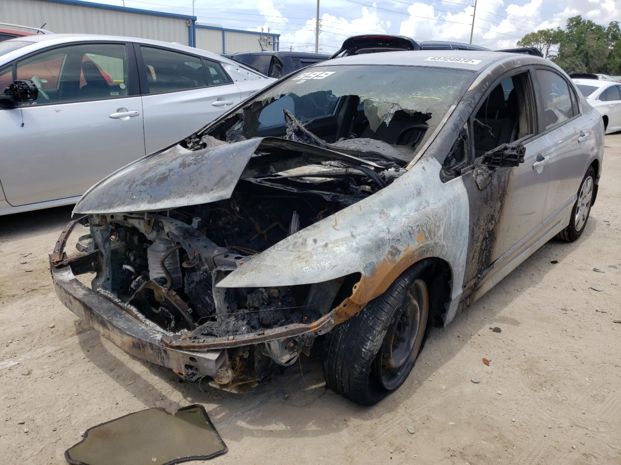 Zdjęcie 2 z aukcji – 2011 HONDA CIVIC LX z VIN 19XFA1F5XBE027751