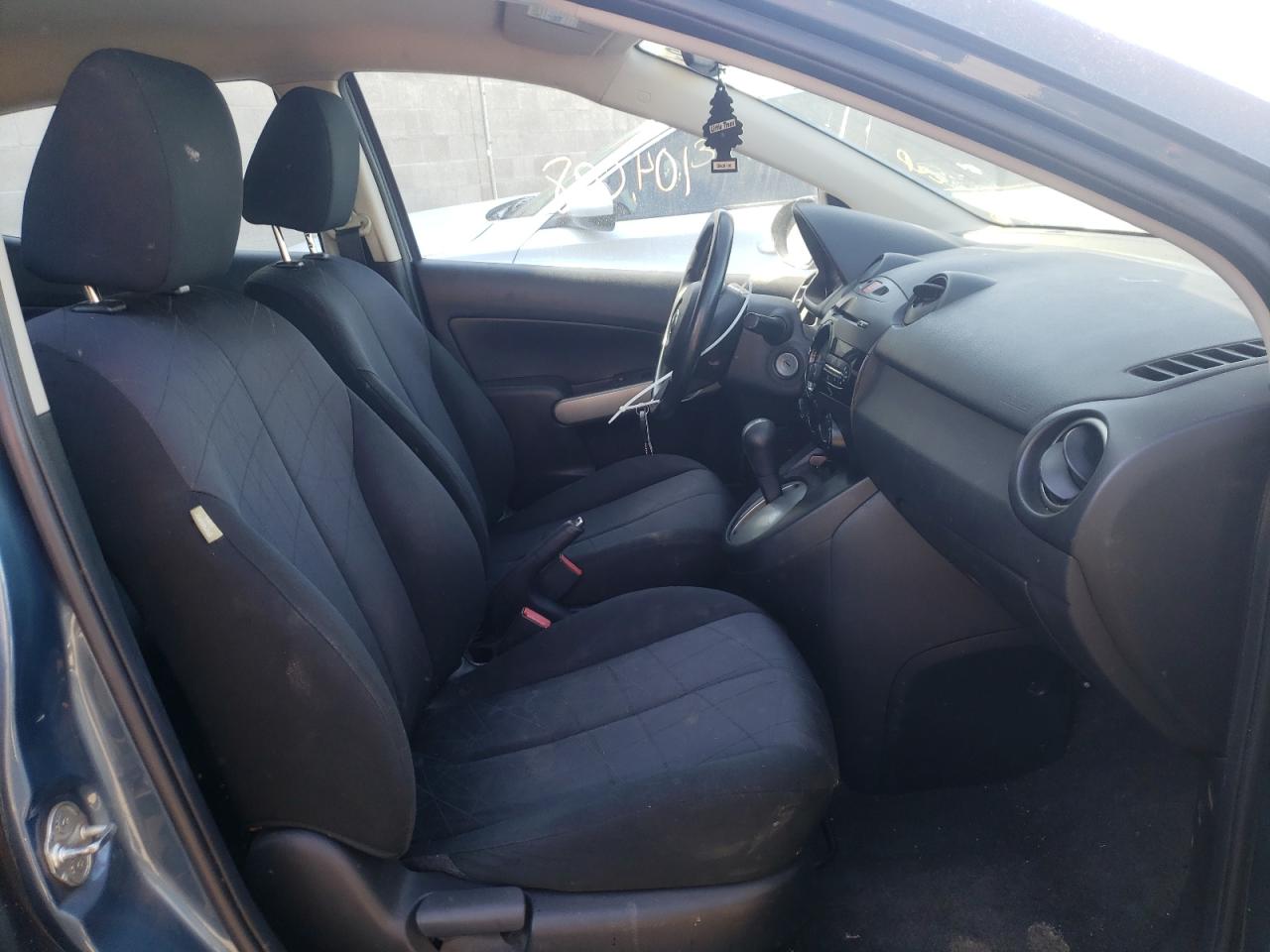 Photo 5 from auction – 2014 MAZDA MAZDA2 SPO with VIN JM1DE1KZ4E0181406