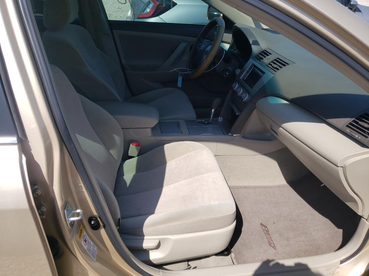 Photo 5 from auction – 2011 TOYOTA CAMRY BASE with VIN 4T4BF3EK4BR099681