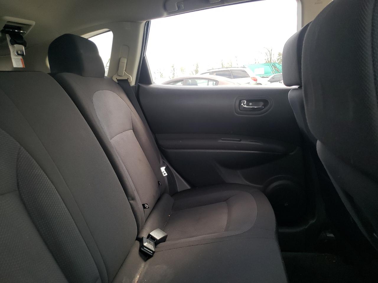 Photo 6 from auction – 2013 NISSAN ROGUE S with VIN JN8AS5MT5DW528639