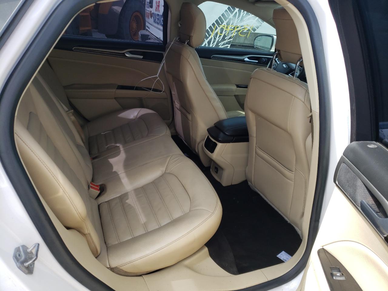 Photo 6 from auction – 2014 FORD FUSION SE with VIN 3FA6P0HD6ER283417