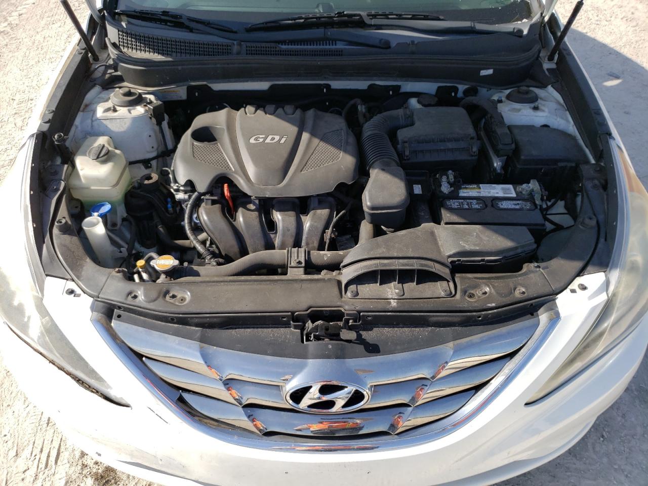 Photo 7 from auction – 2011 HYUNDAI SONATA SE with VIN 5NPEC4AC0BH106175