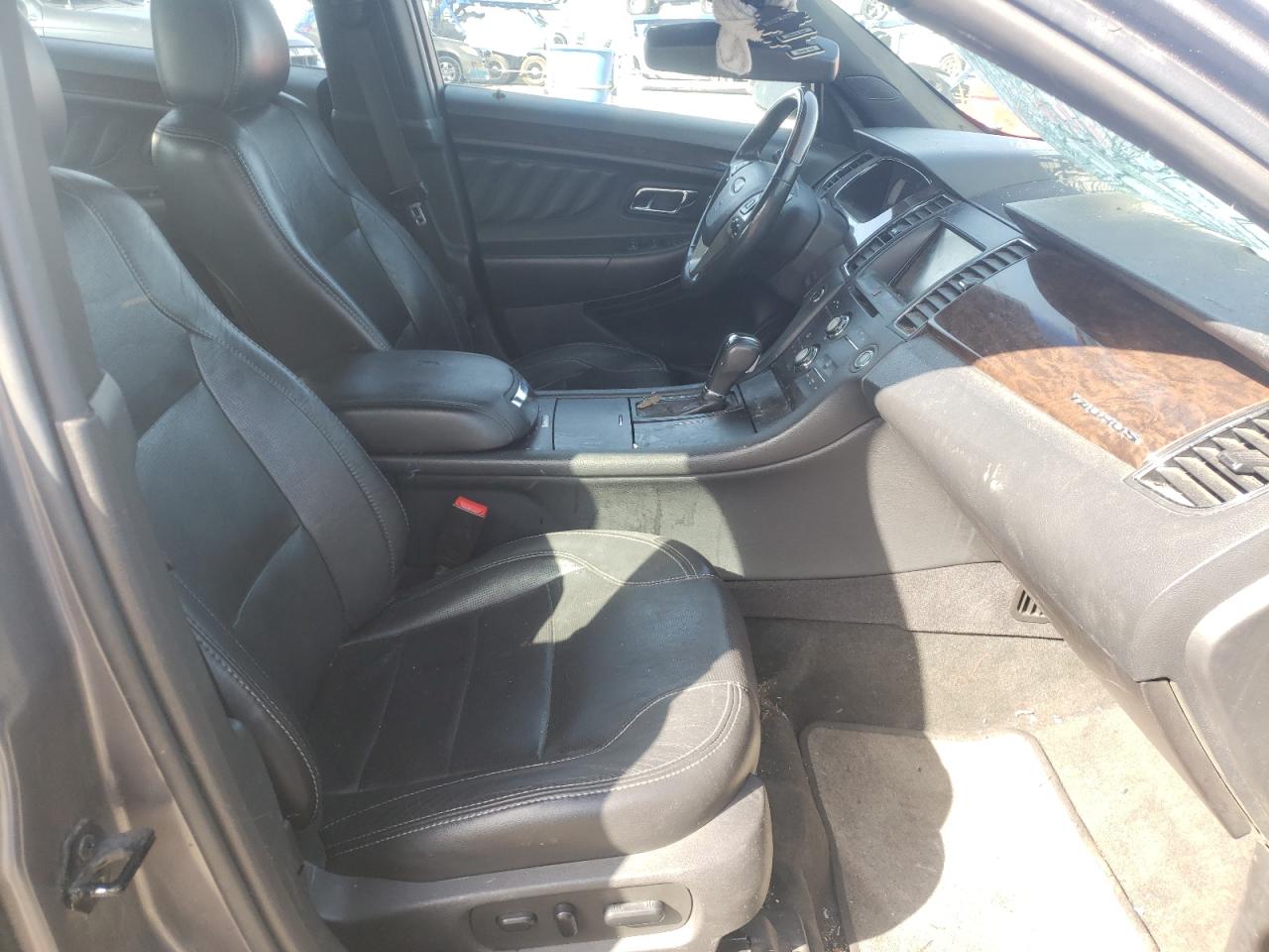 Zdjęcie 5 z aukcji – 2014 FORD TAURUS LIM z VIN 1FAHP2F88EG115621