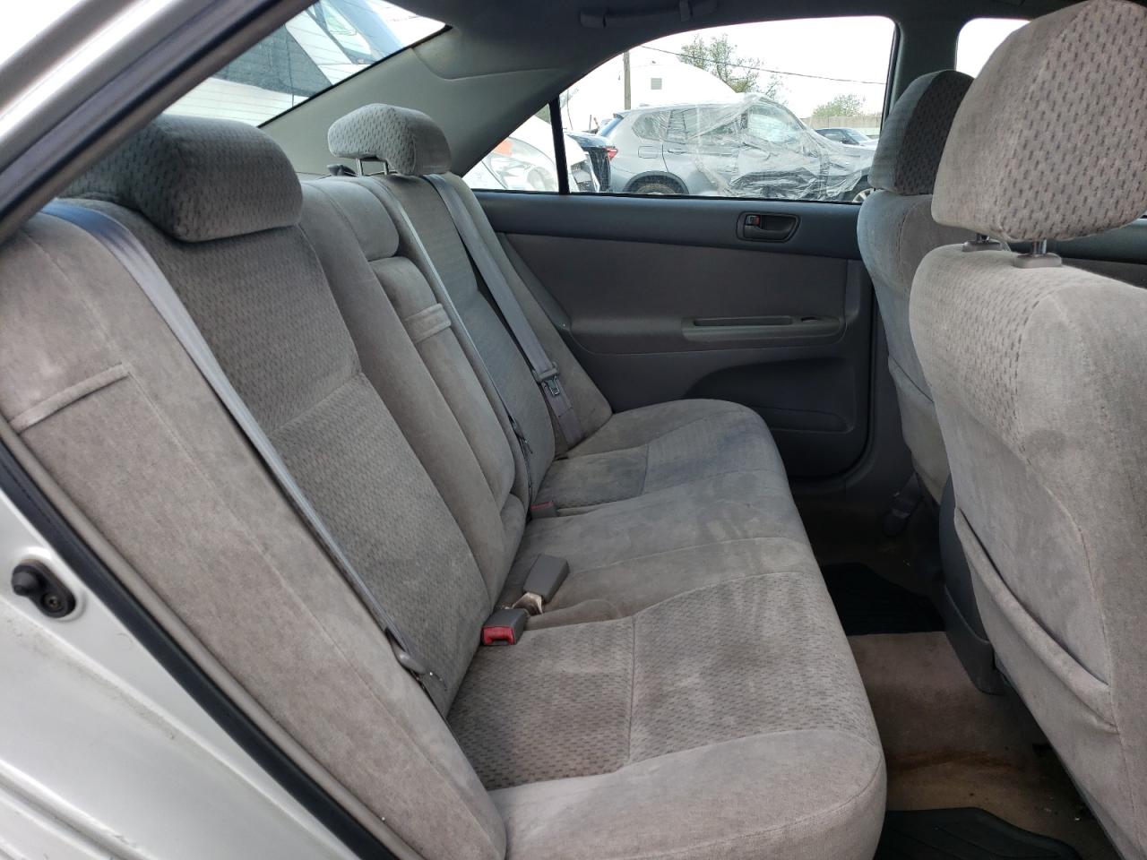 Photo 6 from auction – 2002 TOYOTA CAMRY LE with VIN 4T1BE32K72U093956