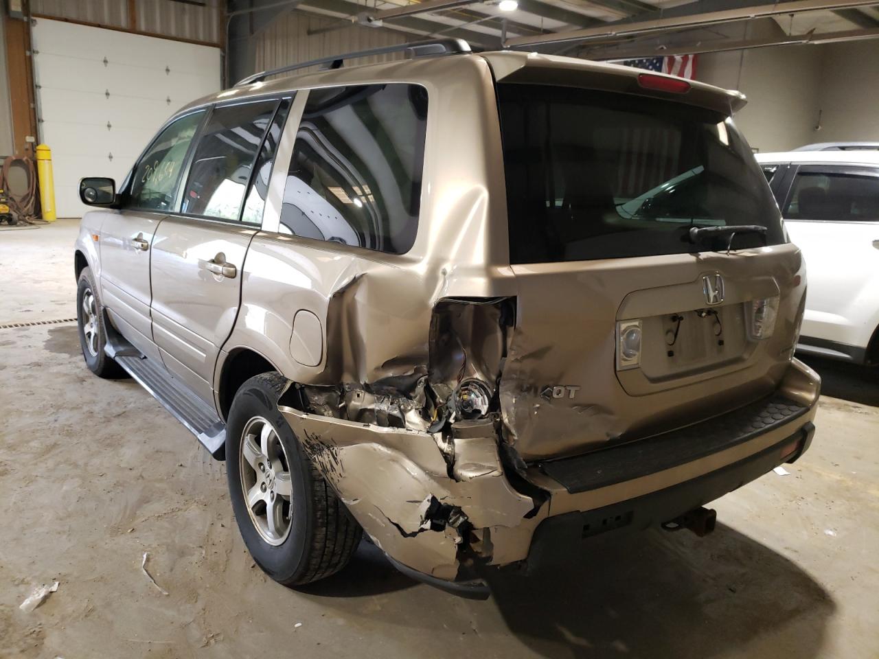 Photo 3 from auction – 2007 HONDA PILOT EXL with VIN 5FNYF18547B008279