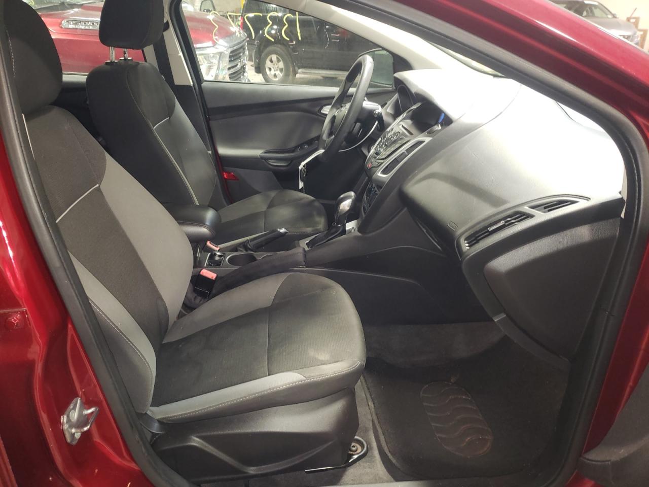 Photo 5 from auction – 2013 FORD FOCUS SE with VIN 1FADP3K22DL111351
