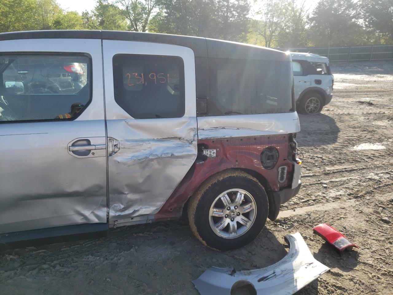 Photo 9 from auction – 2007 HONDA ELEMENT EX with VIN 5J6YH287X7L014922