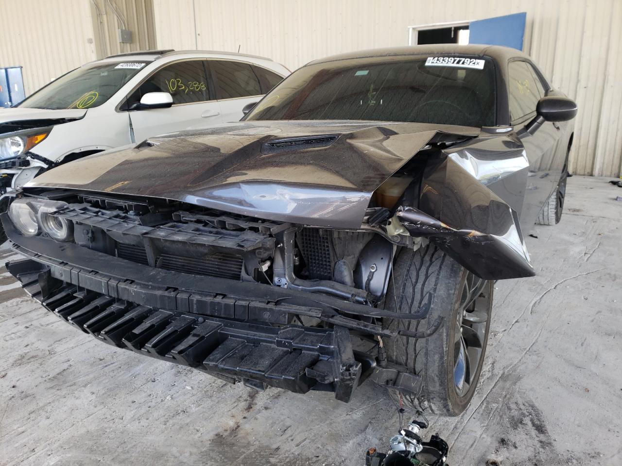 Photo 2 from auction – 2018 DODGE CHALLENGER with VIN 2C3CDZAG9JH332635