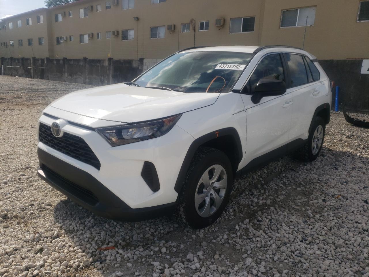 Photo 2 from auction – 2021 TOYOTA RAV4 LE with VIN 2T3F1RFV7MW184272