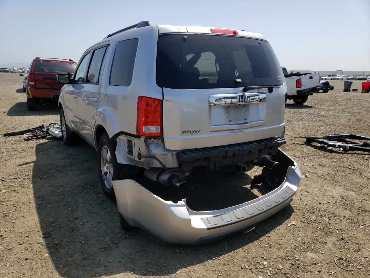 Photo 3 from auction – 2011 HONDA PILOT EXL with VIN 5FNYF3H57BB022553