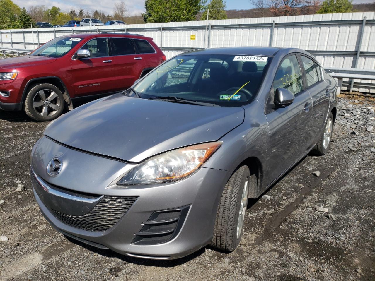 Photo 2 from auction – 2010 MAZDA 3 I with VIN JM1BL1SF3A1141907