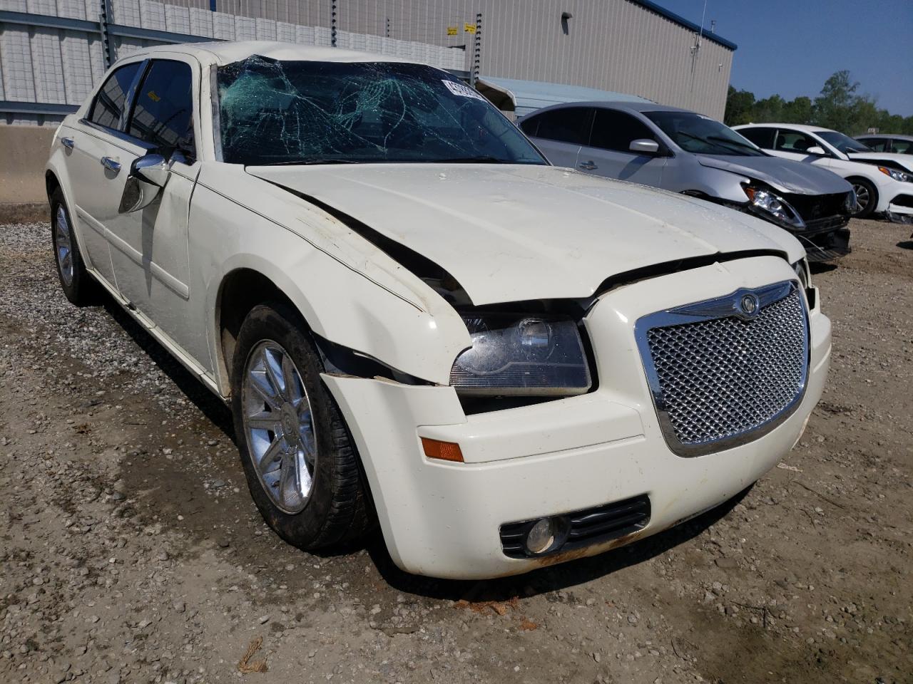 CHRYSLER 300 2005 with VIN 2C3JA43R75H600802 - Photo from auction