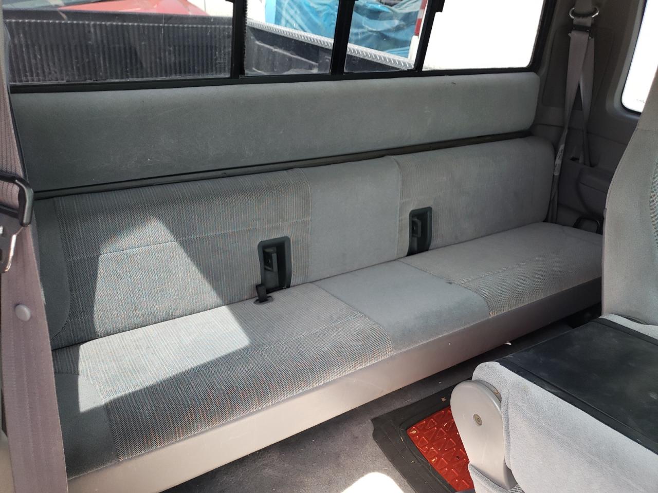 Photo 6 from auction – 1996 FORD F250 with VIN 1FTHX25H6TEB26590