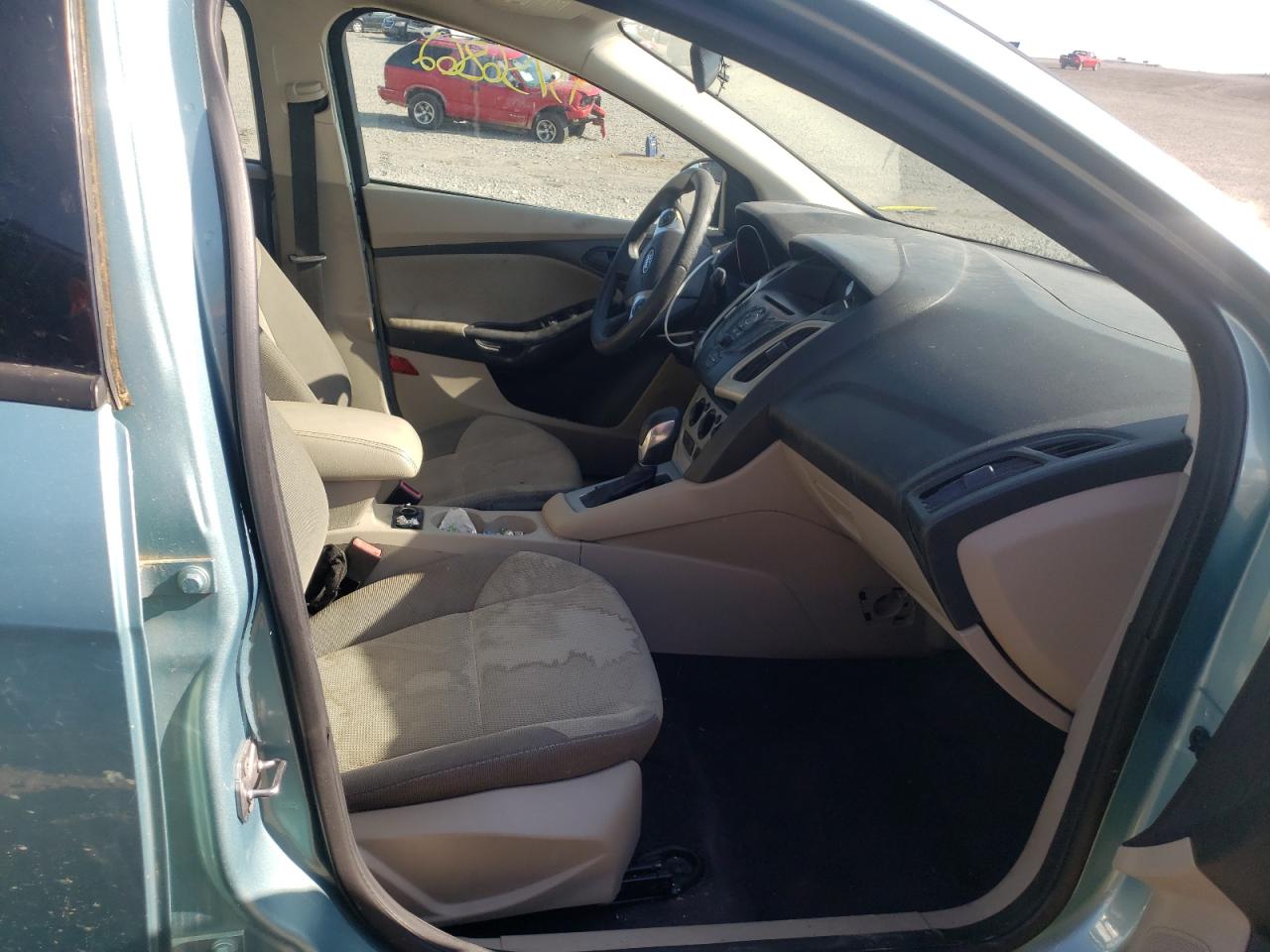 Photo 5 from auction – 2012 FORD FOCUS SE with VIN 1FAHP3F25CL235849