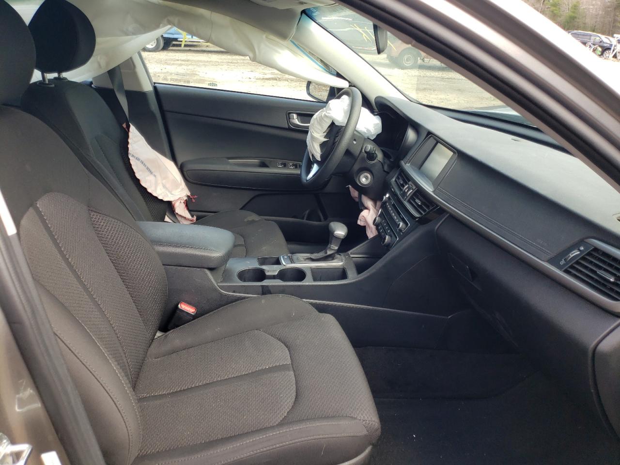 Photo 5 from auction – 2018 KIA OPTIMA LX with VIN 5XXGT4L37JG239385