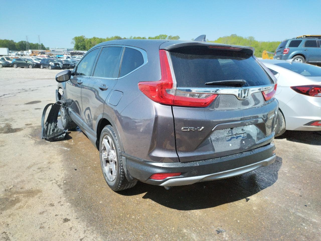 Photo 3 from auction – 2018 HONDA CR-V EX with VIN 7FARW2H56JE084933