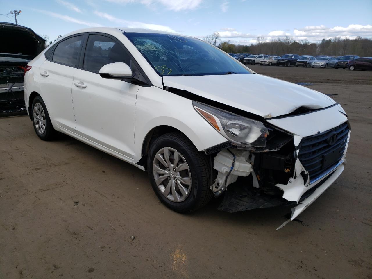 HYUNDAI ACCENT SE 2018 with VIN 3KPC24A38JE032985 - Photo from auction