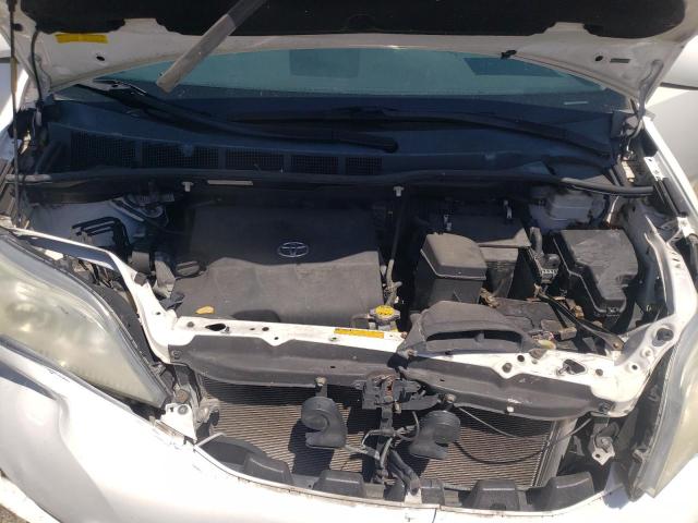 TOYOTA SIENNA LE 2011 with VIN 5TDKK3DC7BS106826 - Photo from auction