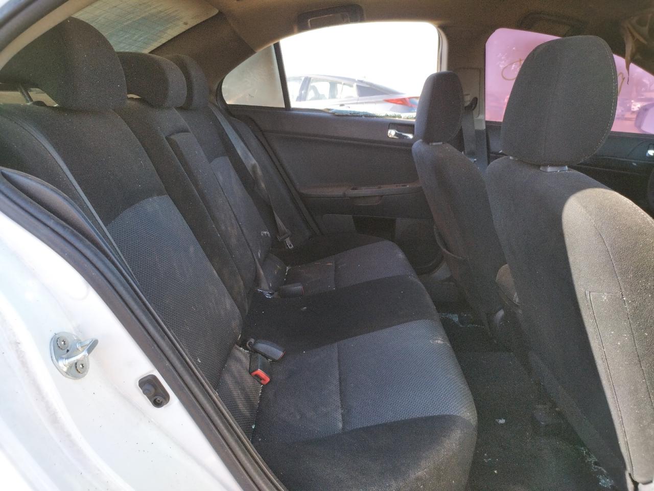 Photo 6 from auction – 2015 MITSUBISHI LANCER with VIN JA32U8FW9FU022036