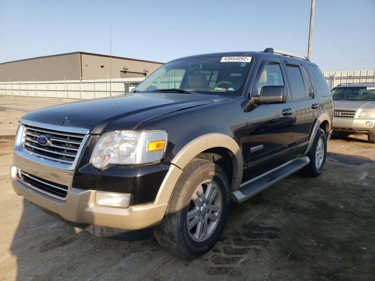 Photo 2 from auction – 2006 FORD EXPLORER E with VIN 1FMEU74E76UB24756