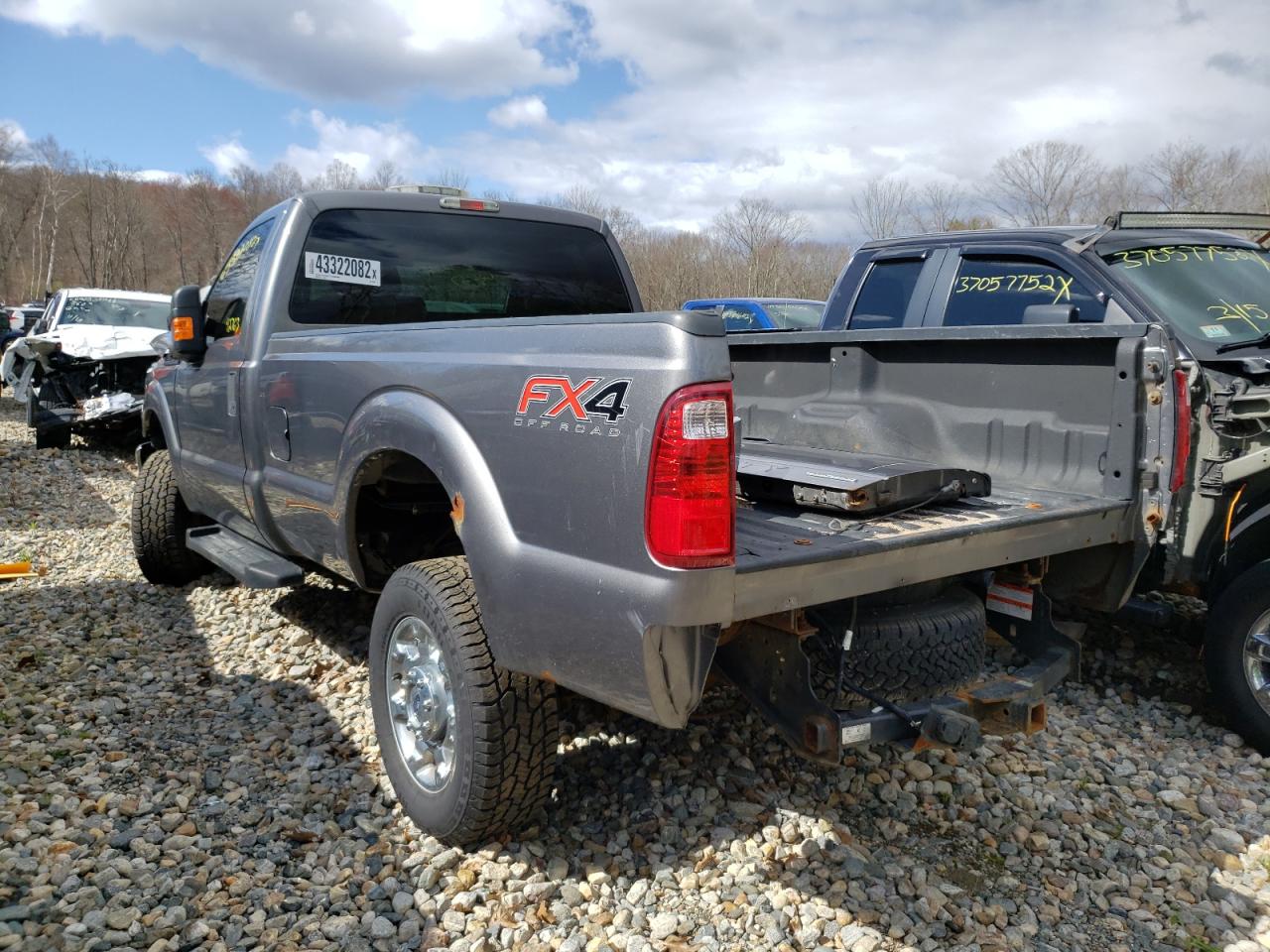 Zdjęcie 3 z aukcji – 2013 FORD F350 SUPER z VIN 1FTBF3B68DEA95460