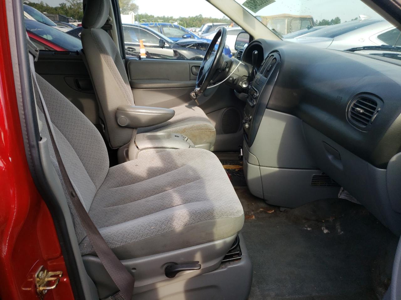 Photo 5 from auction – 2006 DODGE GRAND CARA with VIN 2D4GP44L06R723841
