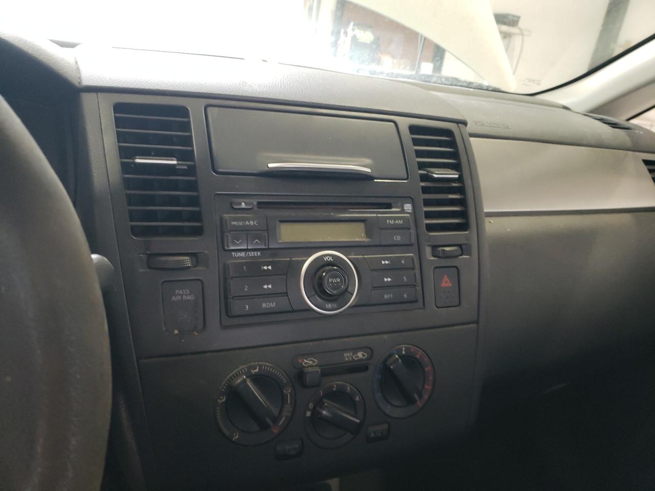 Photo 9 from auction – 2008 NISSAN VERSA S with VIN 3N1BC11EX8L442544