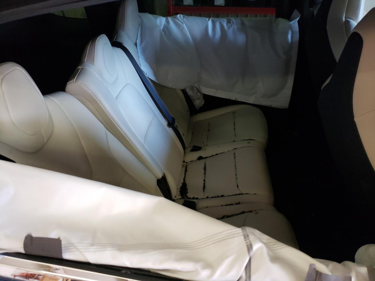 Photo 6 from auction – 2019 TESLA MODEL X with VIN 5YJXCDE44KF193492