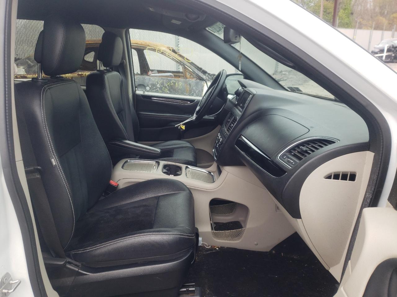Photo 5 from auction – 2018 DODGE GRAND CARA with VIN 2C4RDGCG7JR300204