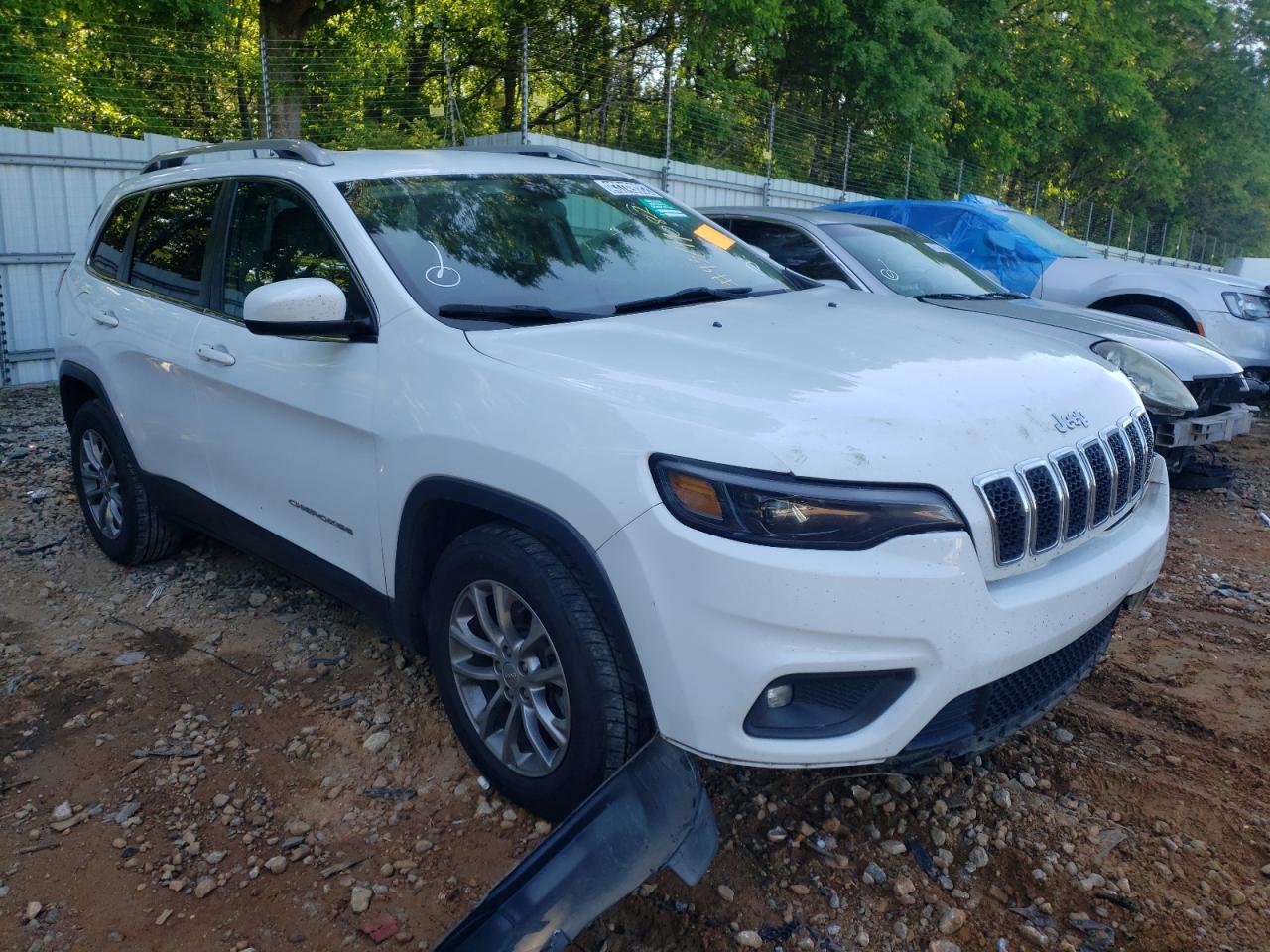 Photo 1 from auction – 2019 JEEP CHEROKEE L with VIN 1C4PJLLB0KD110357