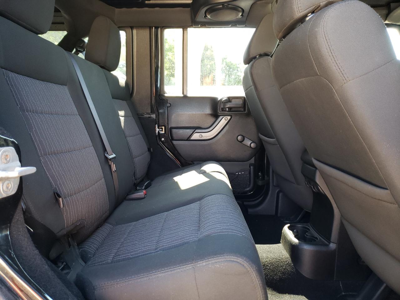 Photo 6 from auction – 2011 JEEP WRANGLER U with VIN 1J4BA3H13BL580750