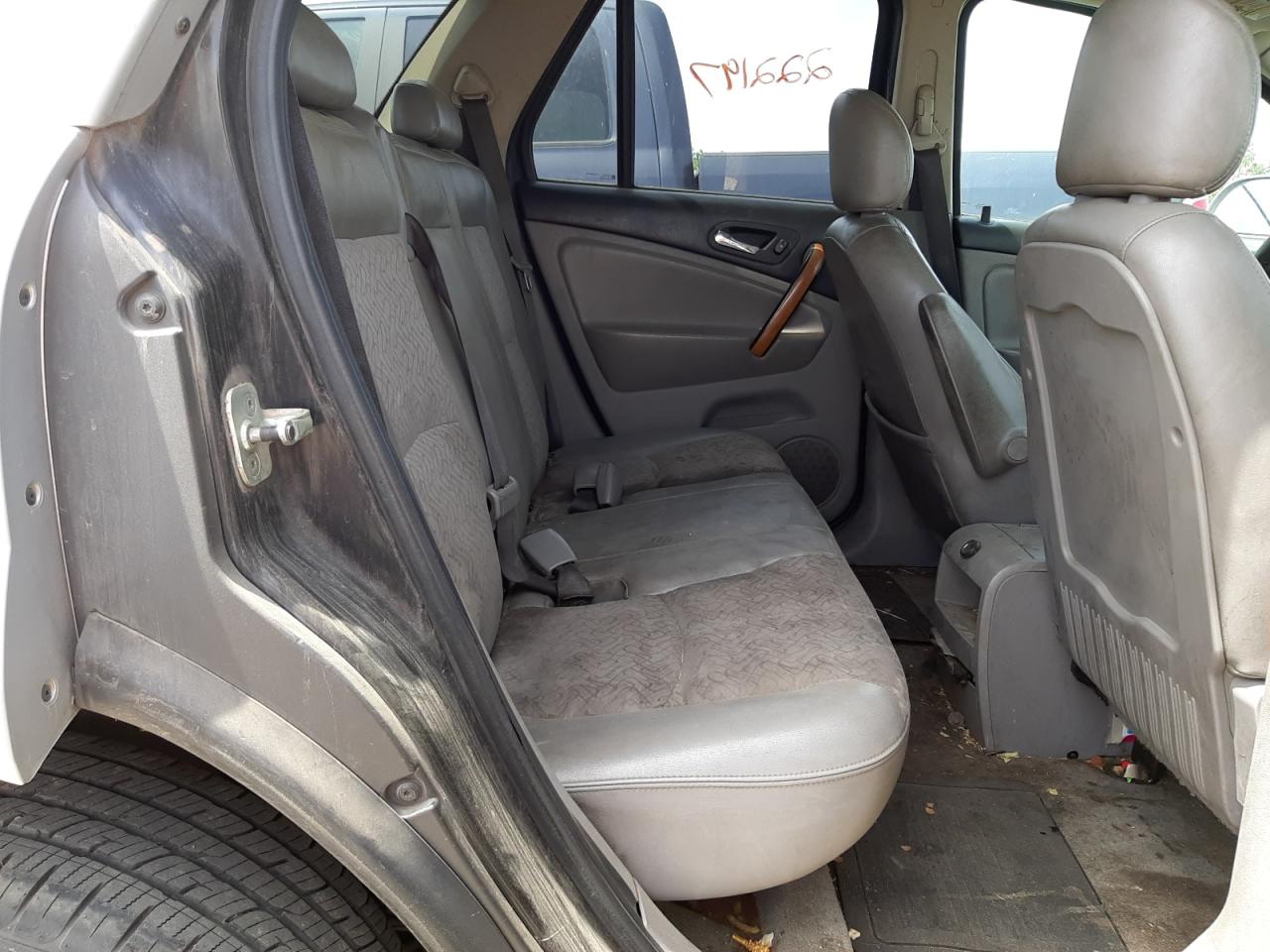 Photo 6 from auction – 2006 SATURN VUE with VIN 5GZCZ53436S836153