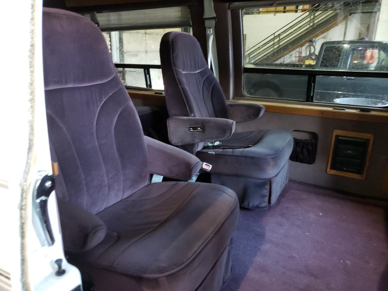 Photo 6 from auction – 1995 CHEVROLET G20 with VIN 1GBEG25KXSF101252