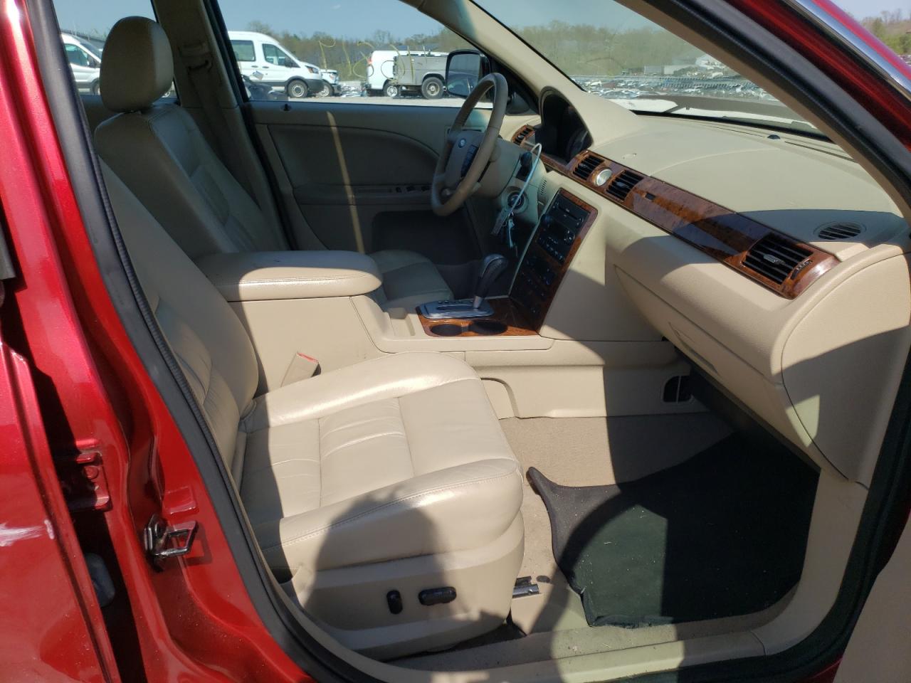 Photo 5 from auction – 2007 FORD FIVE HUNDR with VIN 1FAHP281X7G144685