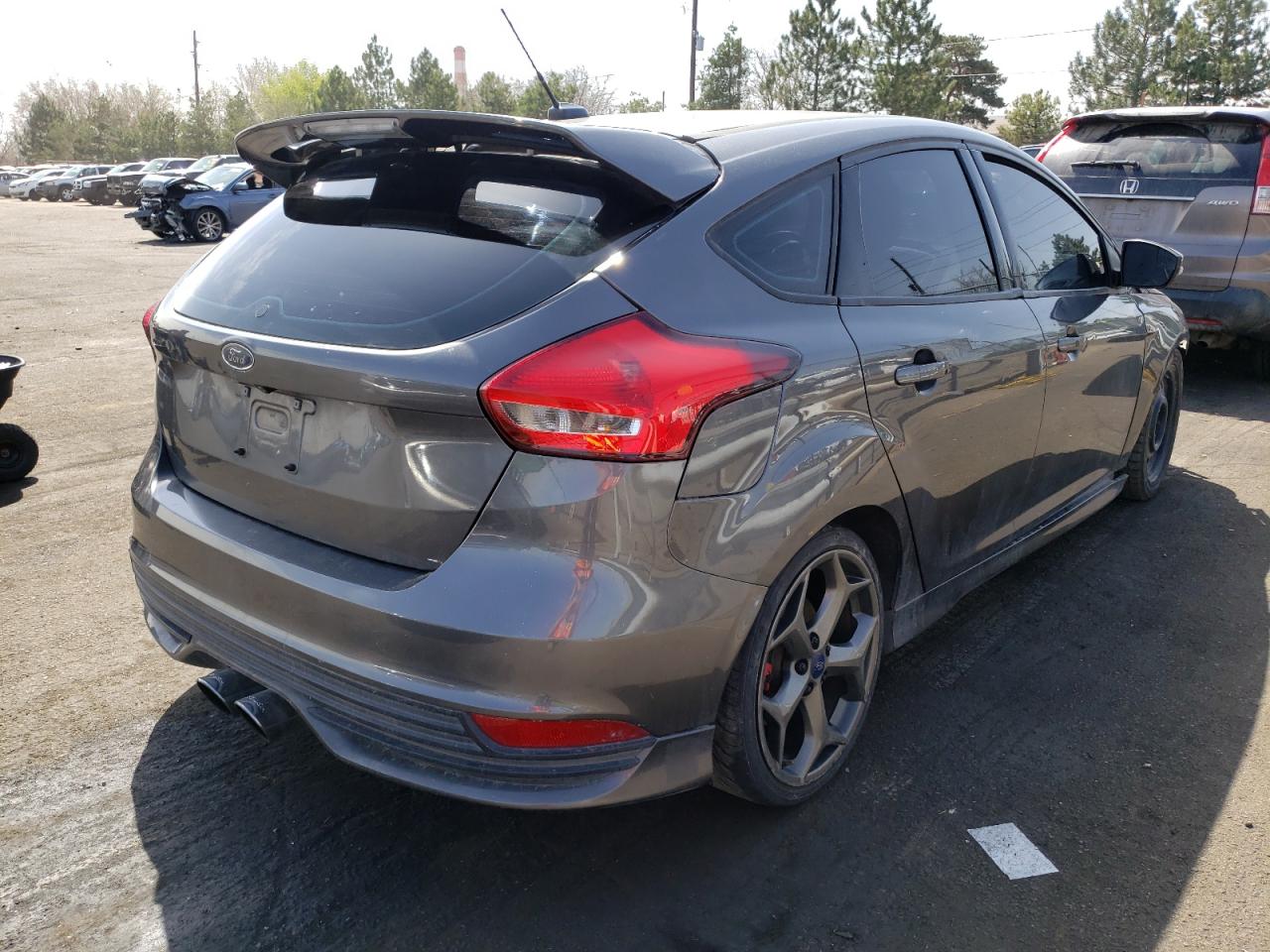 Photo 4 from auction – 2016 FORD FOCUS ST with VIN 1FADP3L94GL234410