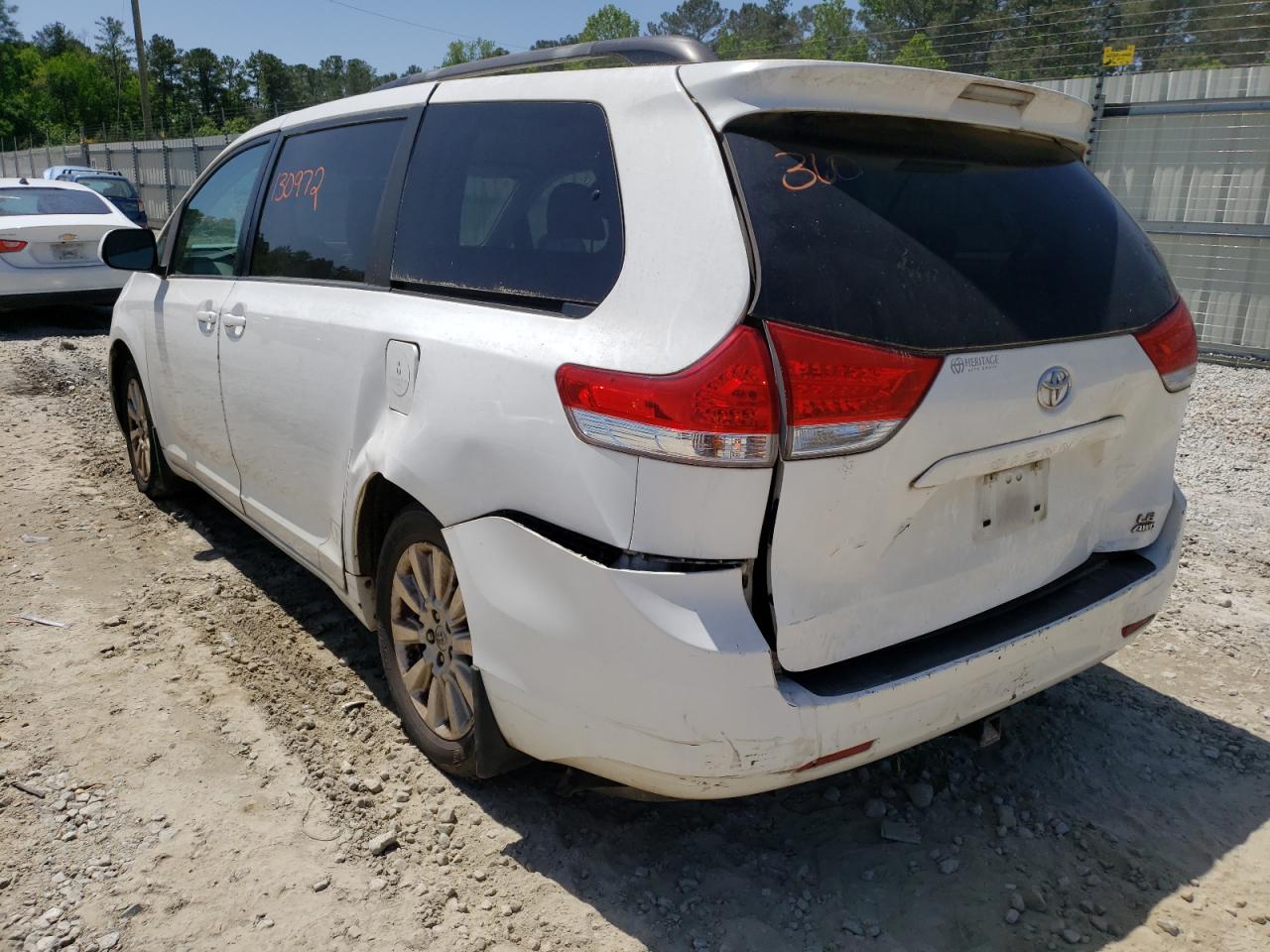 Photo 3 from auction – 2012 TOYOTA SIENNA LE with VIN 5TDJK3DC6CS039357