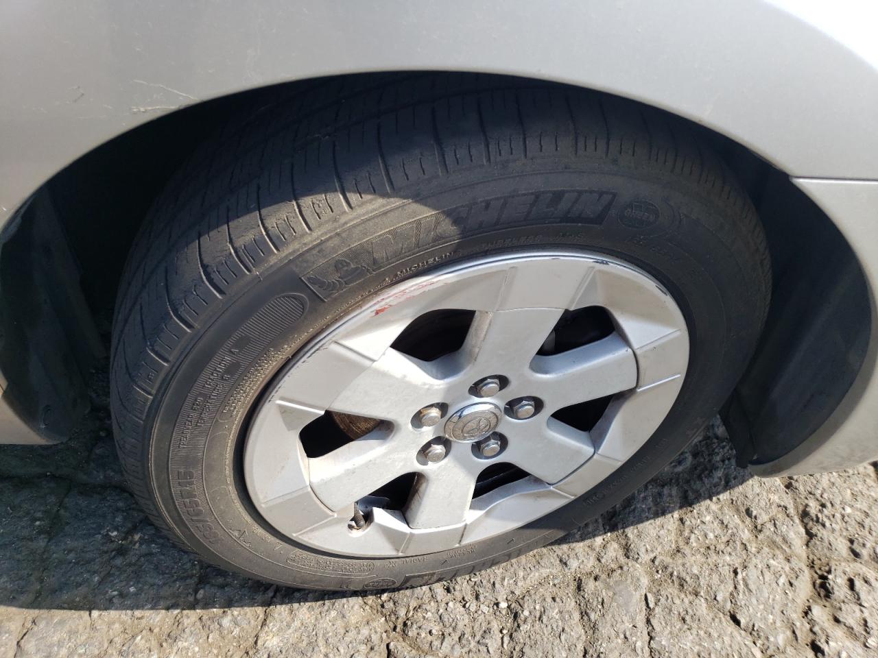 Photo 9 from auction – 2005 TOYOTA PRIUS with VIN JTDKB20U357007198