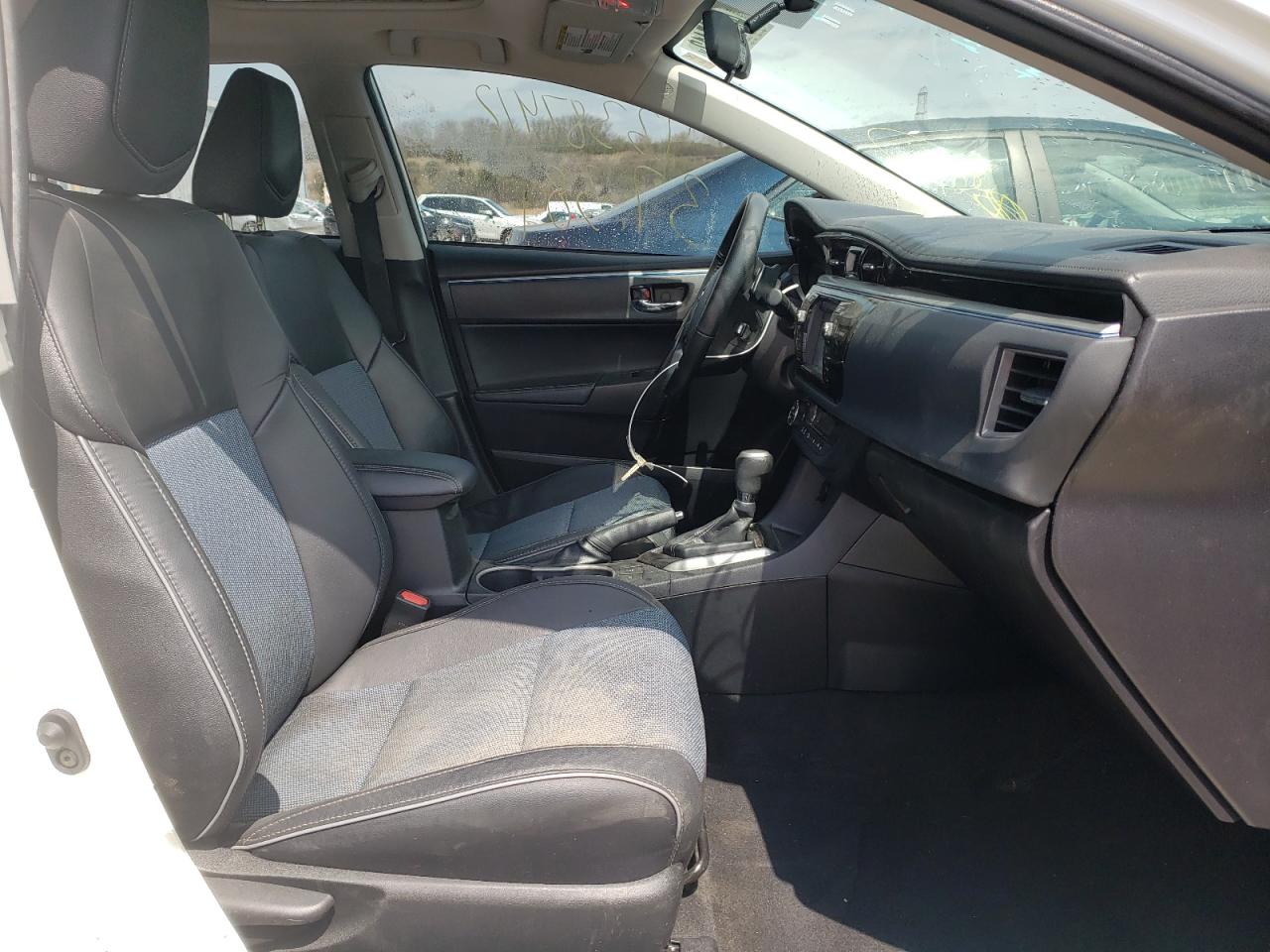 Photo 5 from auction – 2016 TOYOTA COROLLA L with VIN 2T1BURHEXGC637804