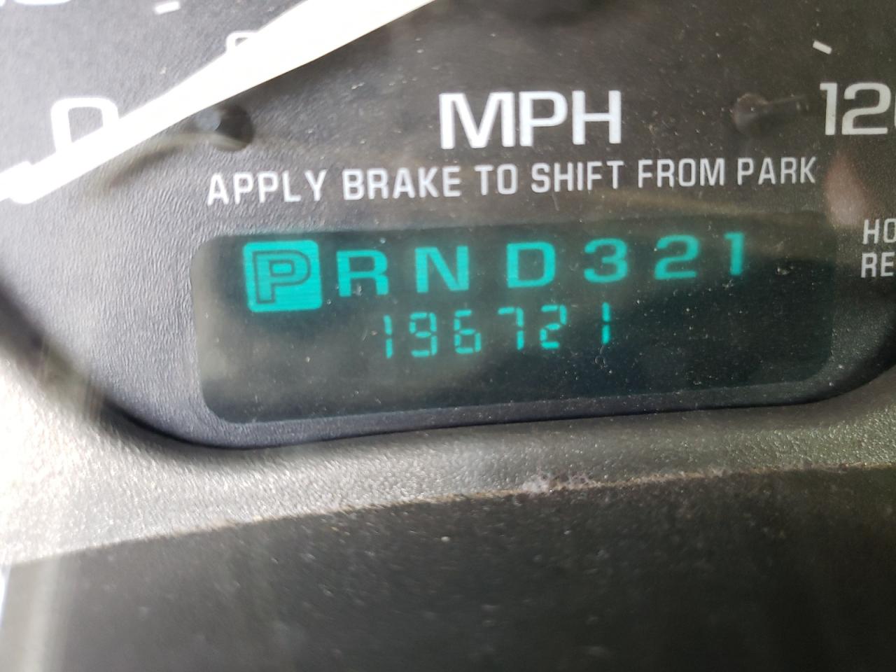 Photo 8 from auction – 2002 GMC DENALI with VIN 1GKEK63U92J333106