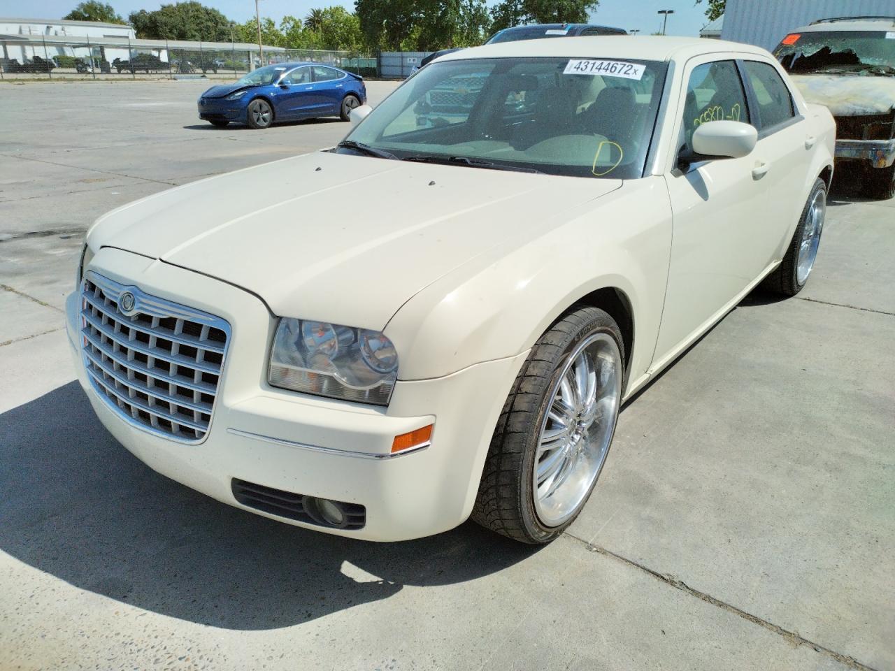 Photo 2 from auction – 2007 CHRYSLER 300 with VIN 2C3KA53G77H763865