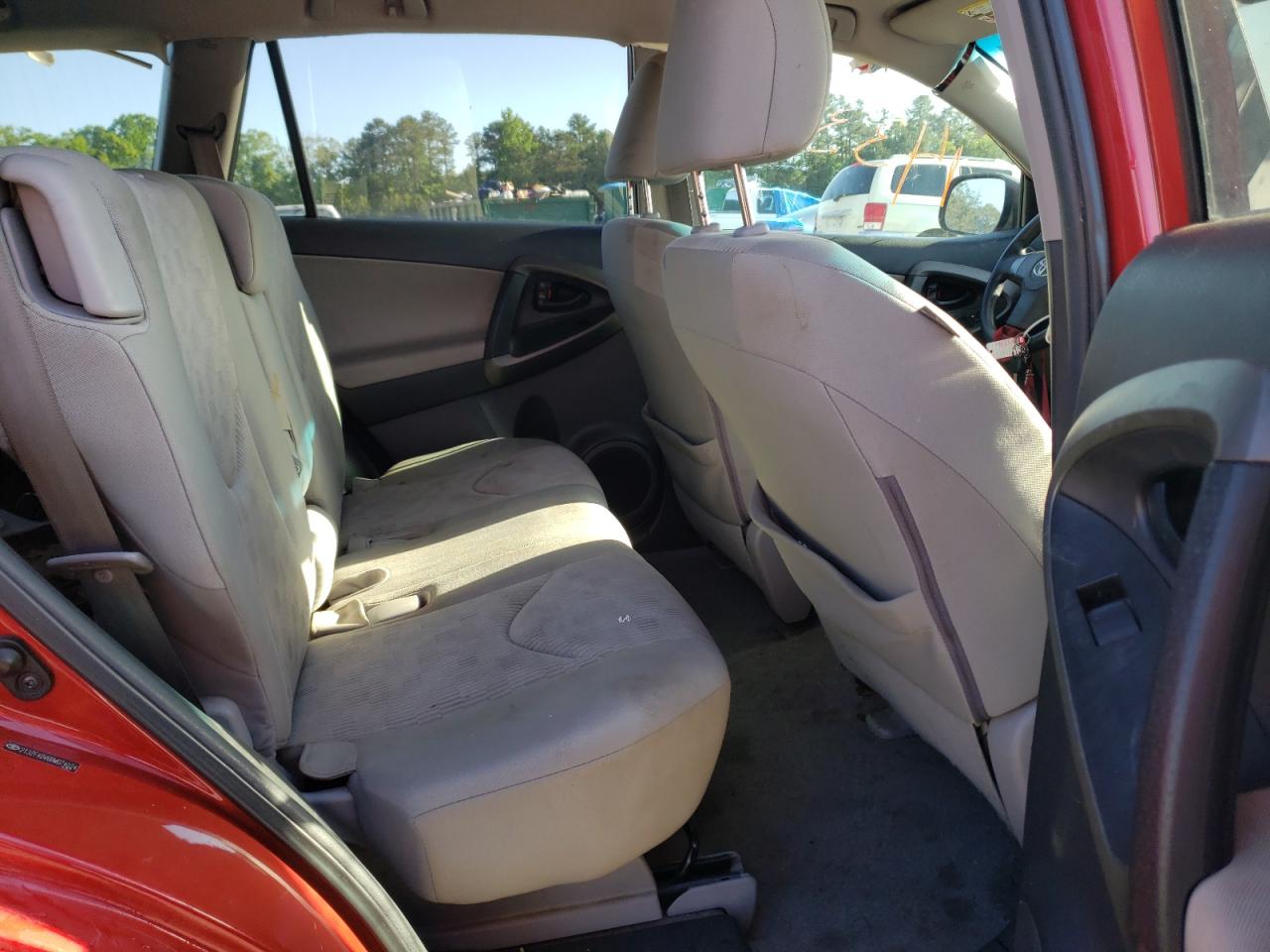 Photo 6 from auction – 2011 TOYOTA RAV4 with VIN 2T3ZF4DV6BW074024