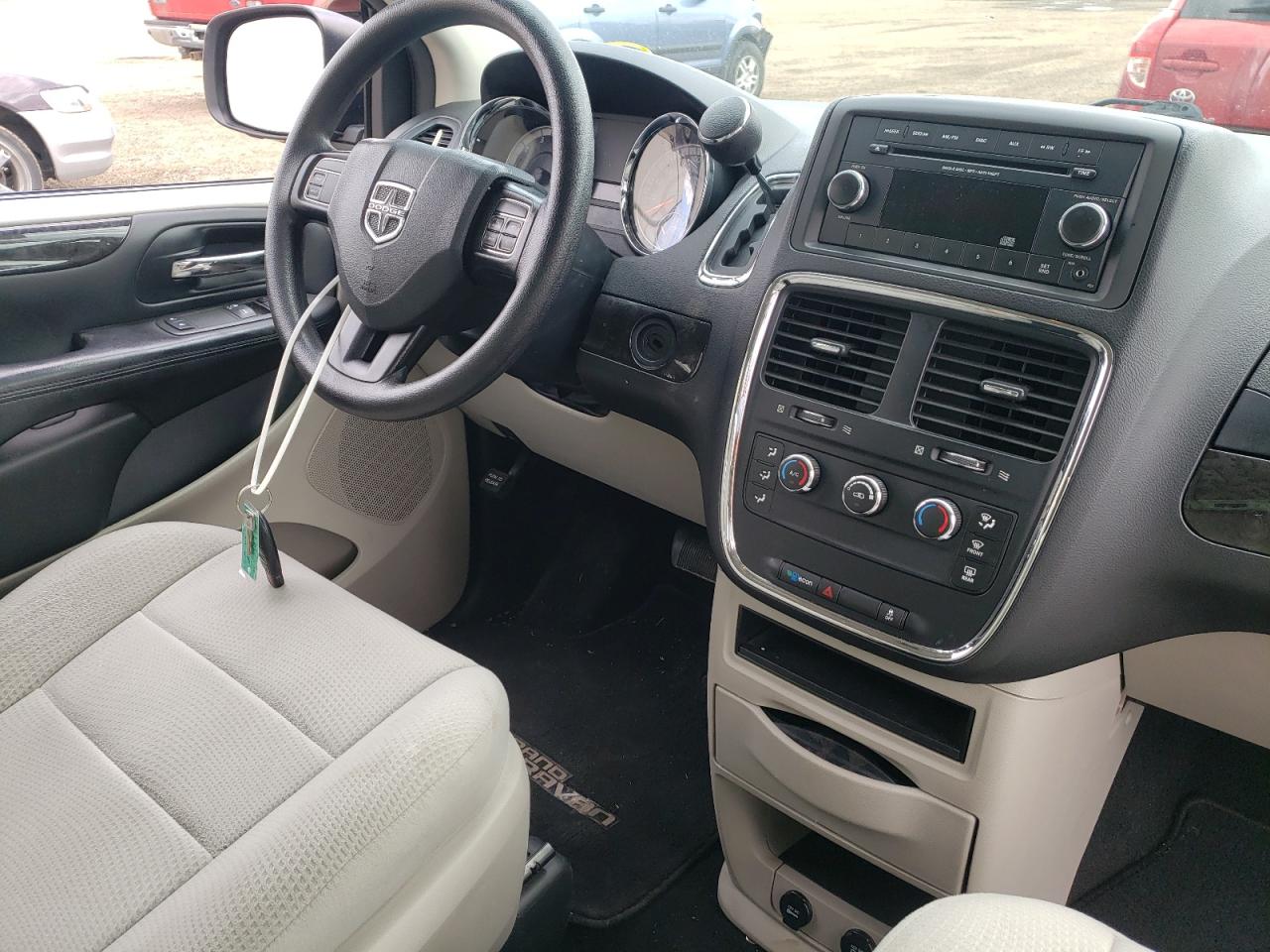 Photo 9 from auction – 2013 DODGE GRAND CARA with VIN 2C4RDGBG9DR622218