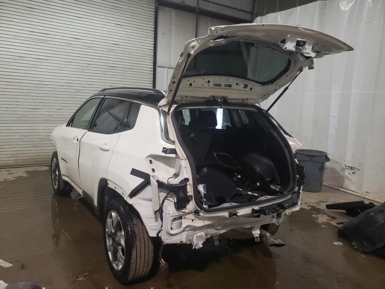 Photo 3 from auction – 2019 JEEP COMPASS LI with VIN 3C4NJDCB4KT747386