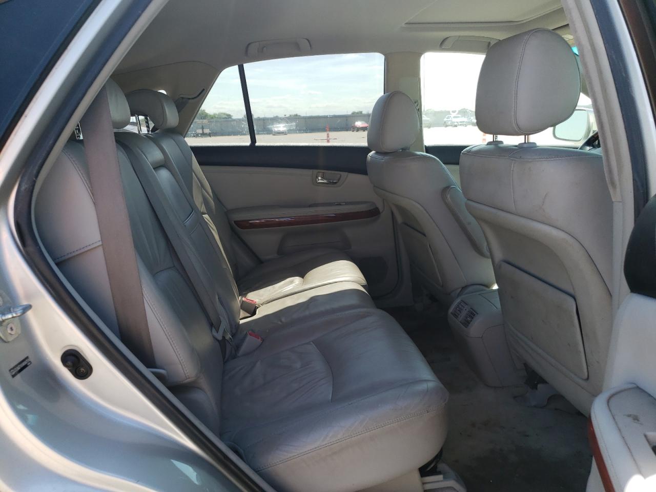 Photo 6 from auction – 2004 LEXUS RX 330 with VIN JTJGA31U640043968