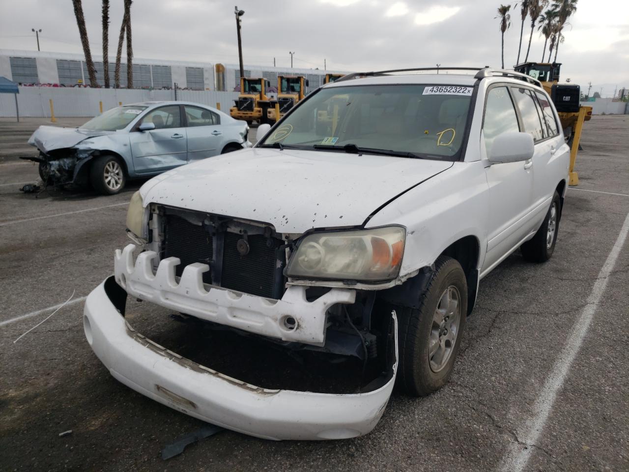 Photo 2 from auction – 2005 TOYOTA HIGHLANDER with VIN JTEGP21A250080515