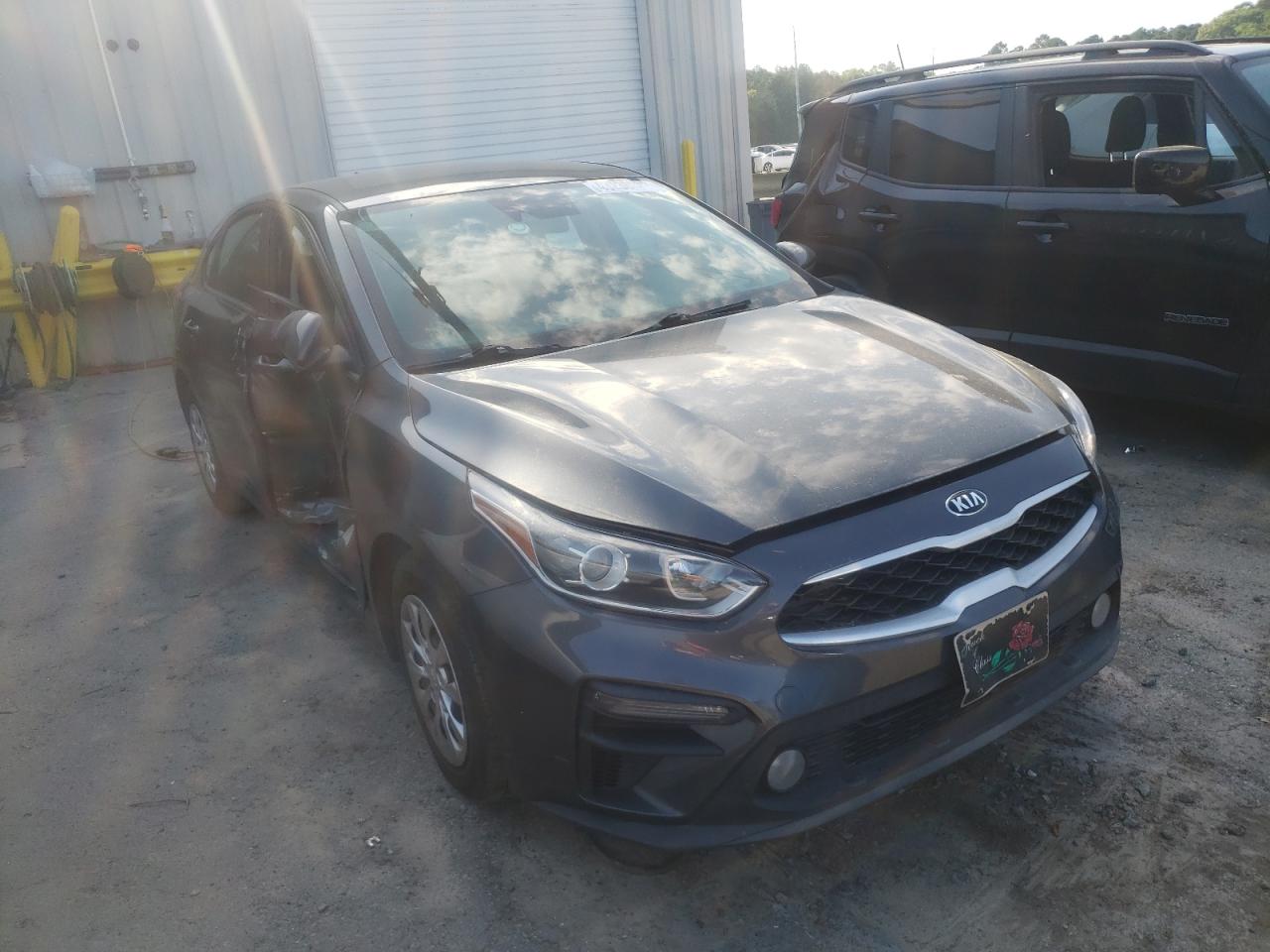 KIA FORTE FE 2019 with VIN 3KPF24AD0KE076938 - Photo from auction