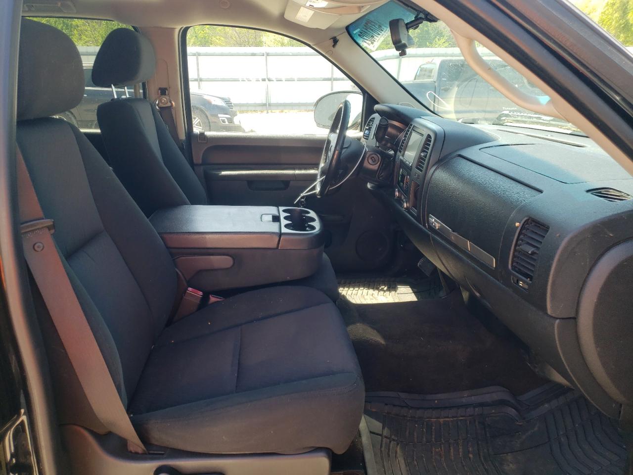 Photo 5 from auction – 2011 GMC SIERRA C15 with VIN 3GTP1VE06BG352080