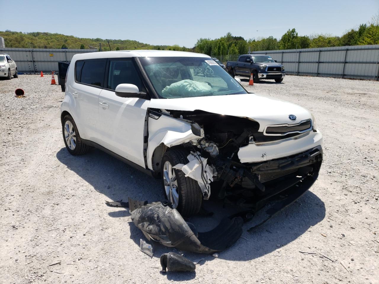 KIA SOUL + 2015 con VIN KNDJP3A51F7112026 - Foto de la subasta