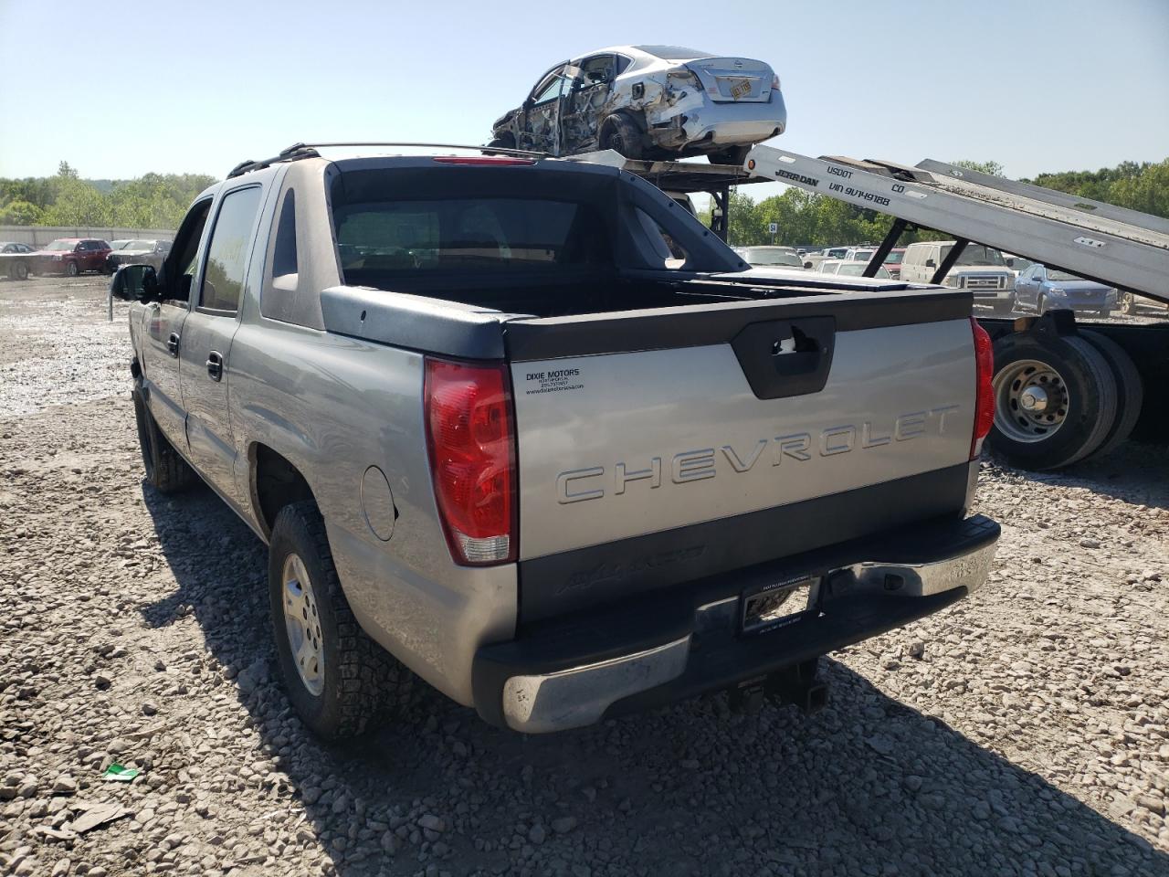 Photo 3 from auction – 2005 CHEVROLET AVALANCHE with VIN 3GNEC12Z05G104142